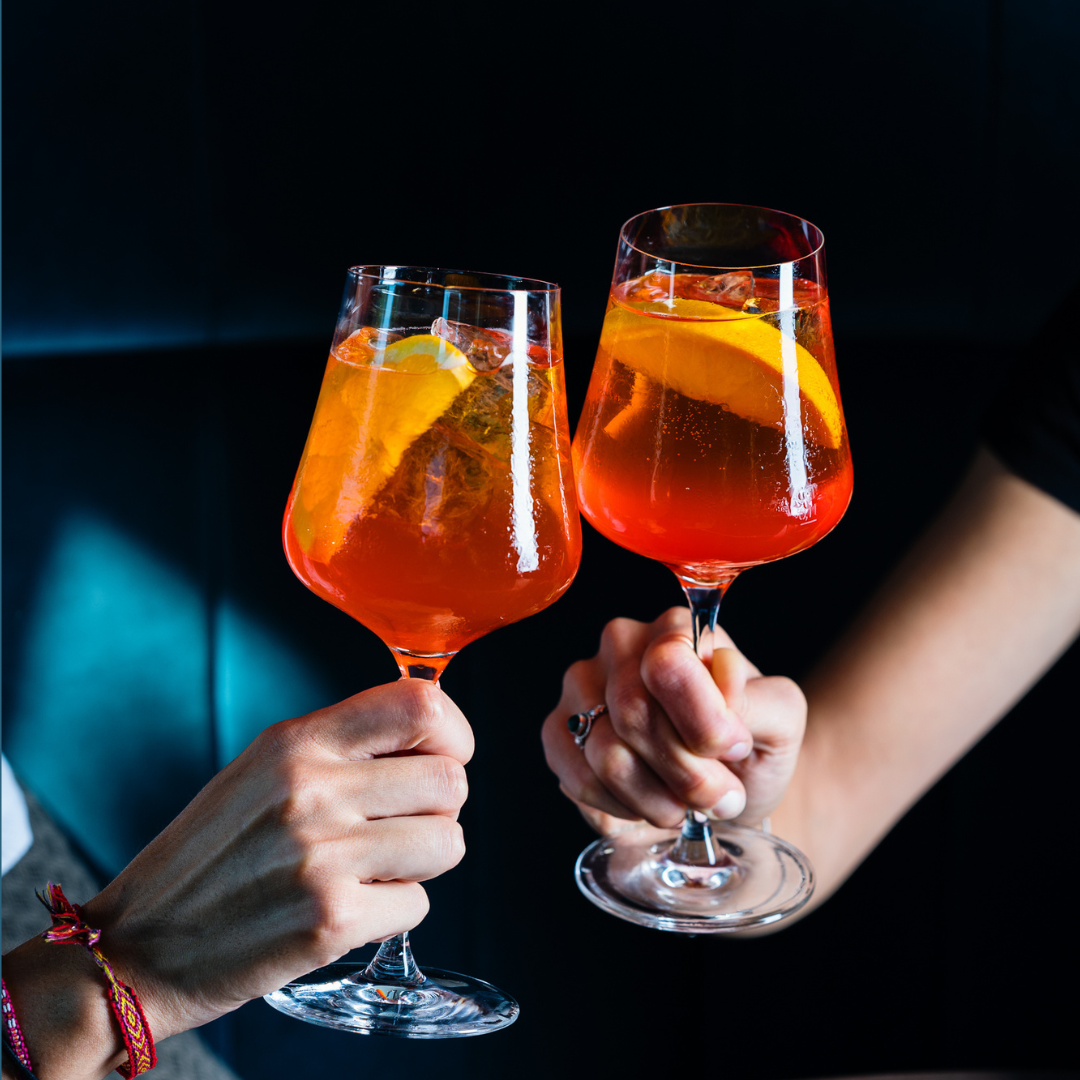 HOW TO MIX THE PERFECT (ALCOHOL-FREE) SPRITZ